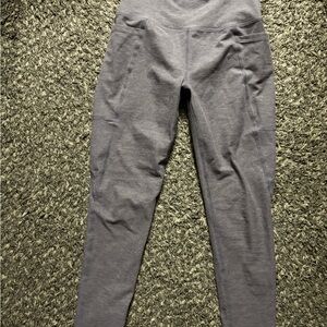 Beyond Yoga light purple Leggings with pockets!